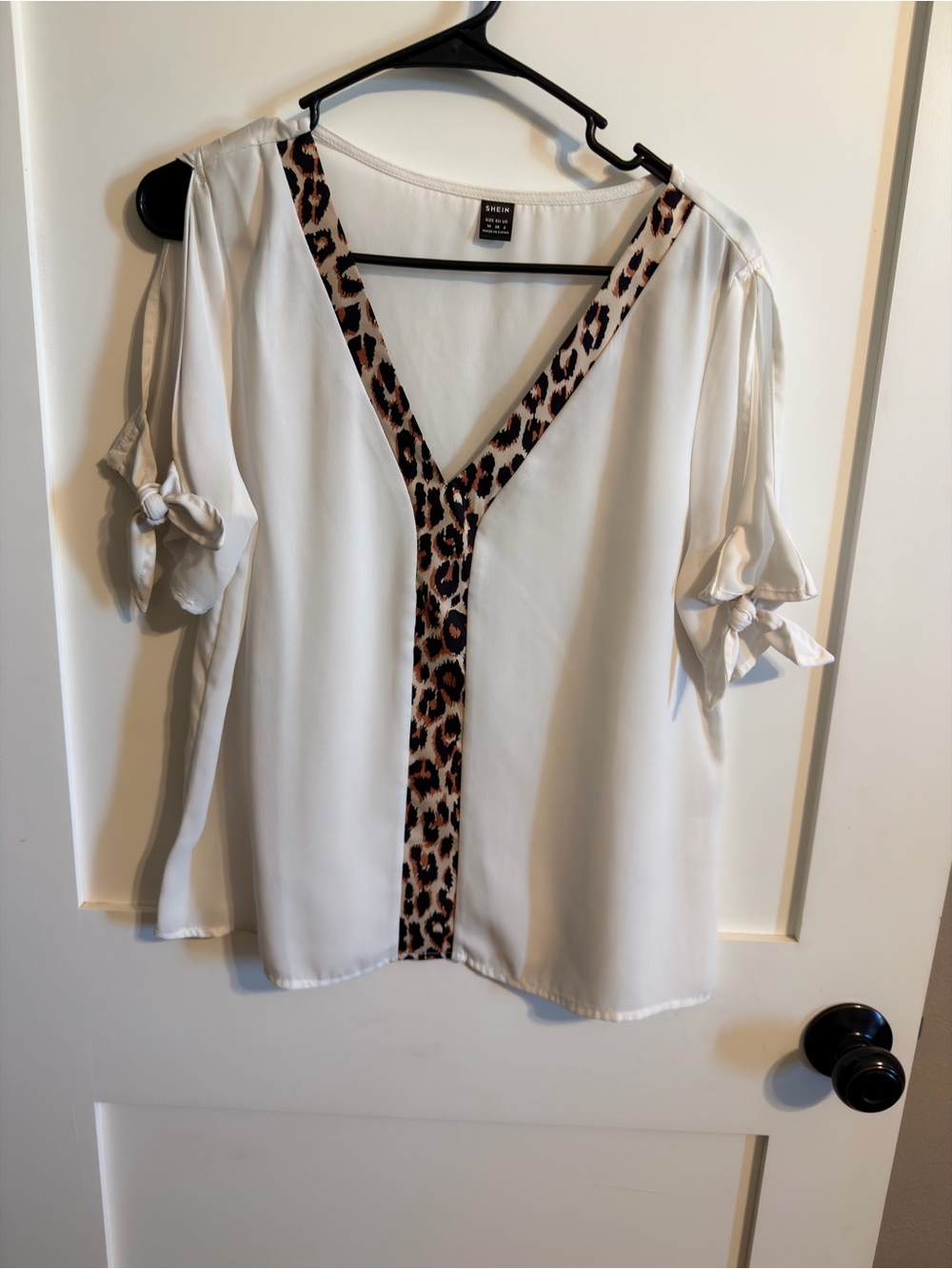 SHEIN White Chiffon V-Neck Blouse with Leopard Trim
